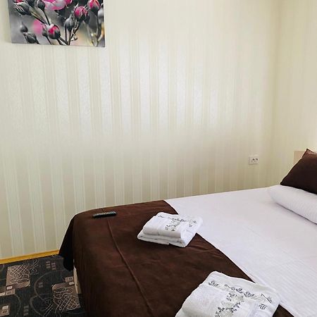 Під Явором New Hotel Drogomirchany Phòng bức ảnh